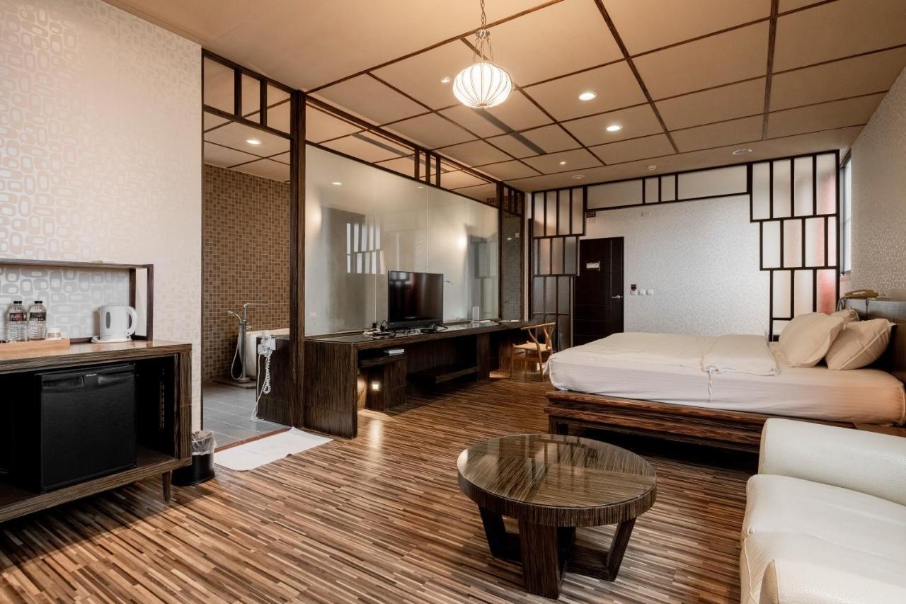 Tian Xia Ju Motel Yilan Exterior photo